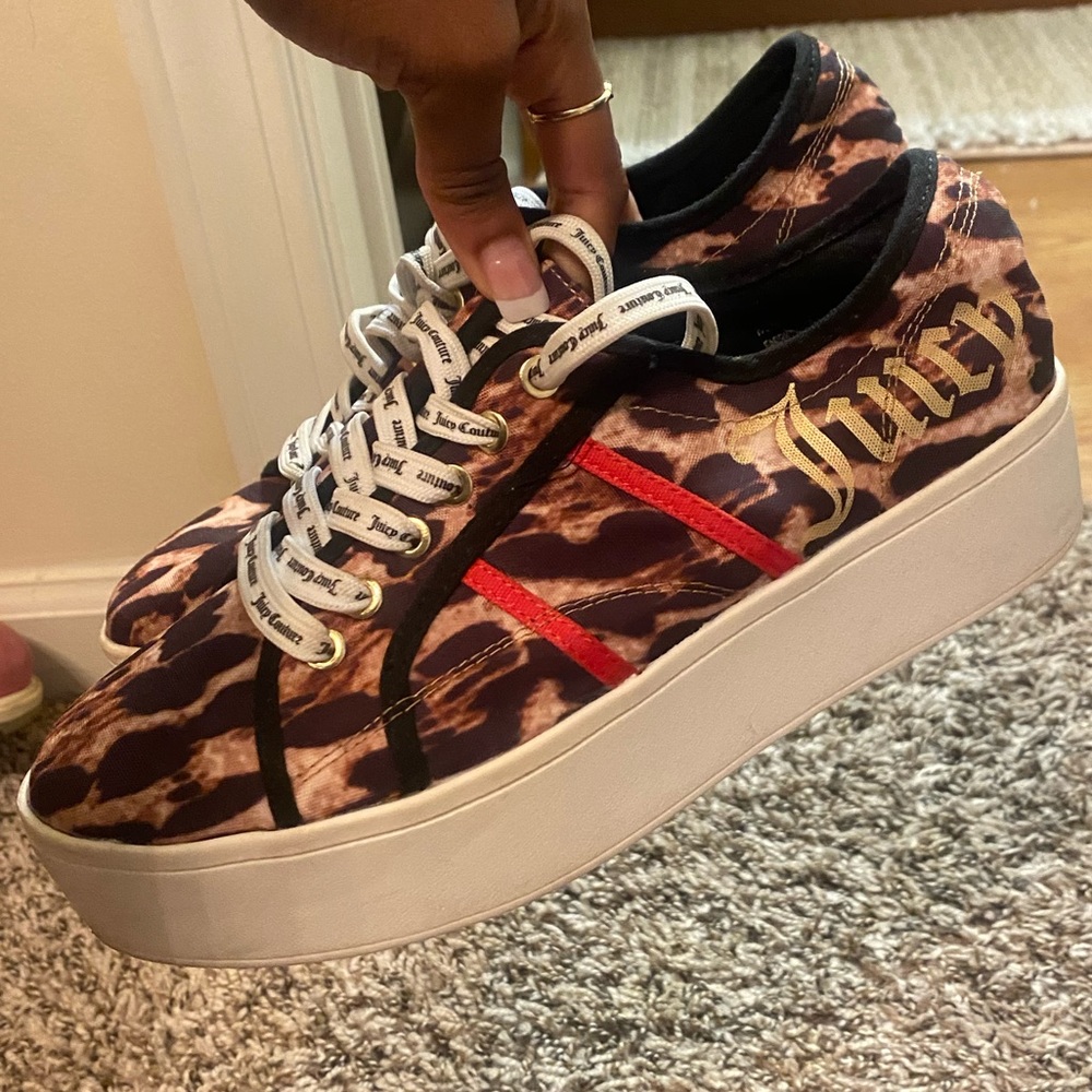 Juicy couture platform cheetah shoes